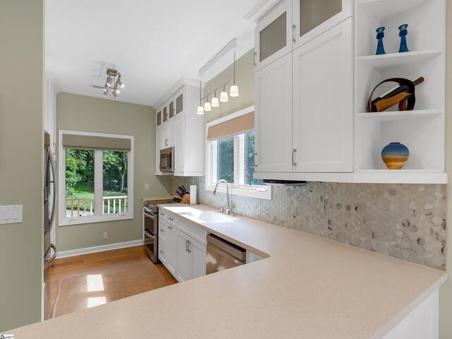 Photo of 15 Grosbeak Way