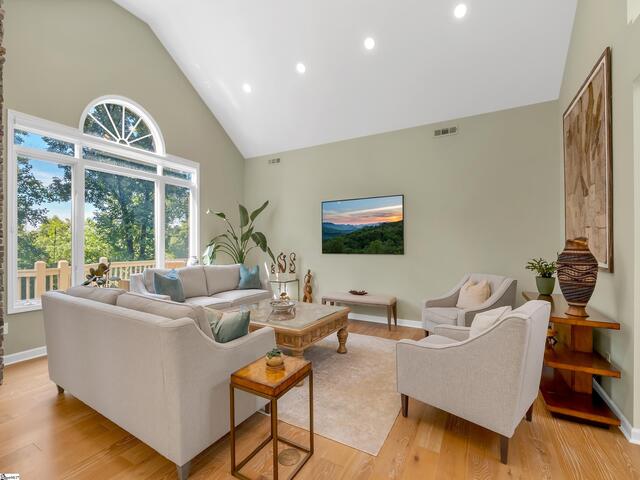 Photo of 15 Grosbeak Way