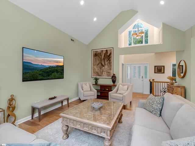 Photo of 15 Grosbeak Way