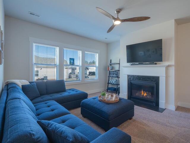 Photo of 39 LARSON Drive