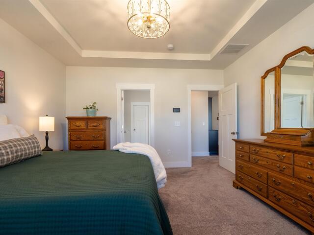 Photo of 39 LARSON Drive