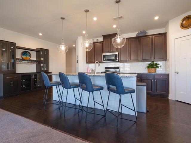 Photo of 39 LARSON Drive