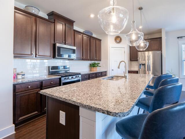 Photo of 39 LARSON Drive