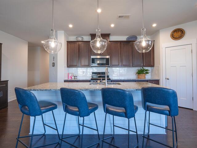 Photo of 39 LARSON Drive