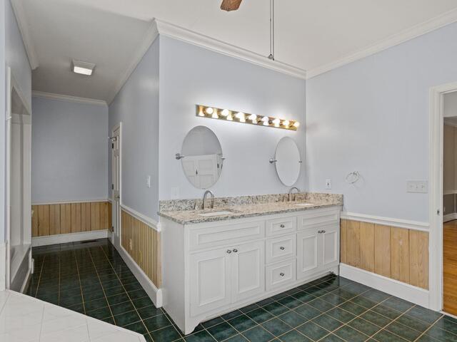 Photo of 414 Giggle Drive