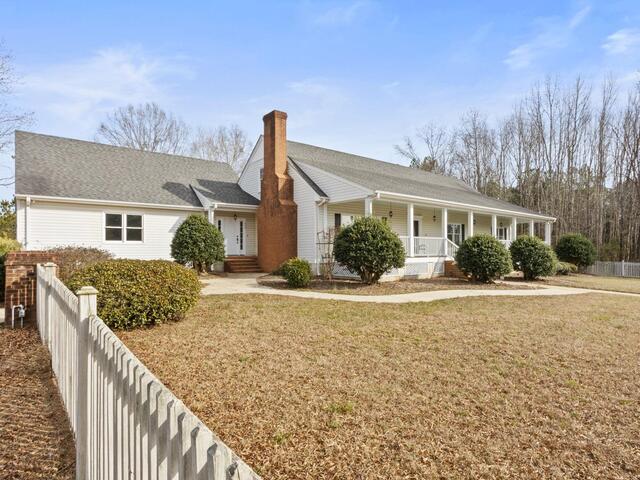 Photo of 414 Giggle Drive