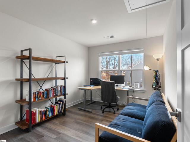 Photo of 61 Connaught Court