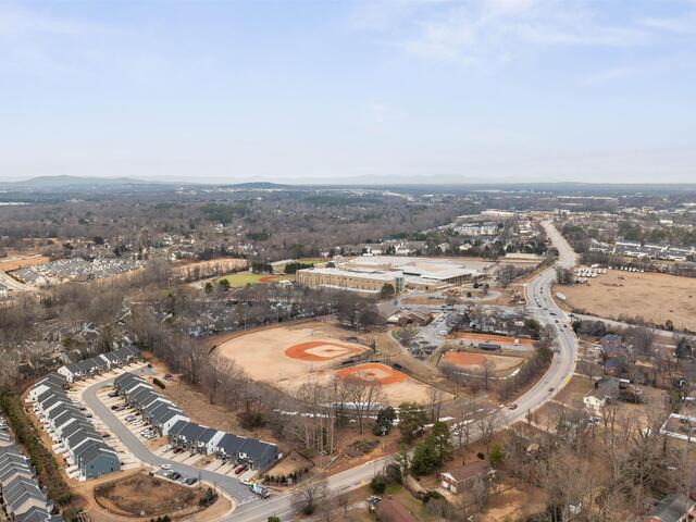 Photo of 61 Connaught Court