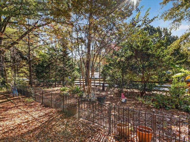 Photo of 100 Crossington Way