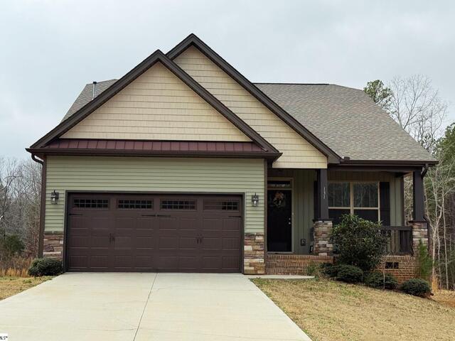 Photo of 131 Estateside Drive