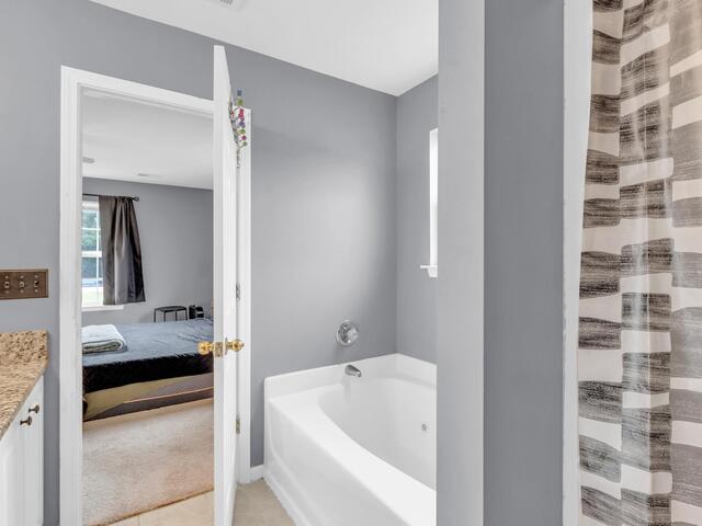 Photo of 129 Saint James Court