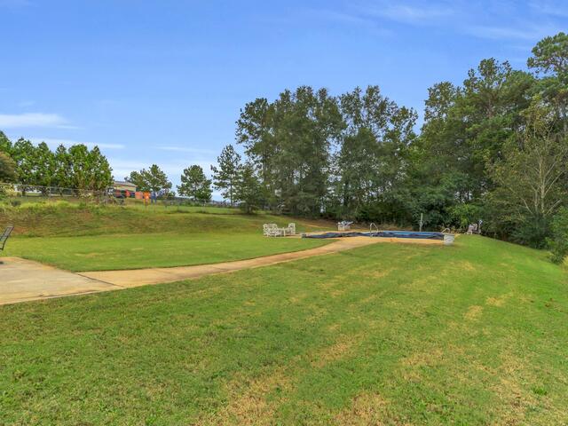 Photo of 129 Saint James Court