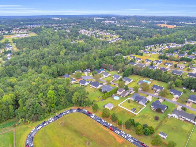 Photo of 129 Saint James Court