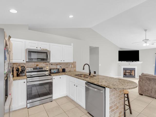 Photo of 129 Saint James Court