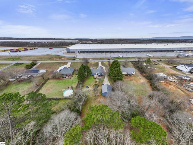 Photo of 687 Robinson Road