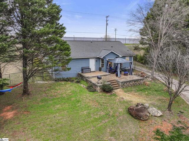 Photo of 687 Robinson Road