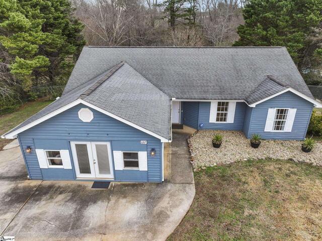 Photo of 687 Robinson Road