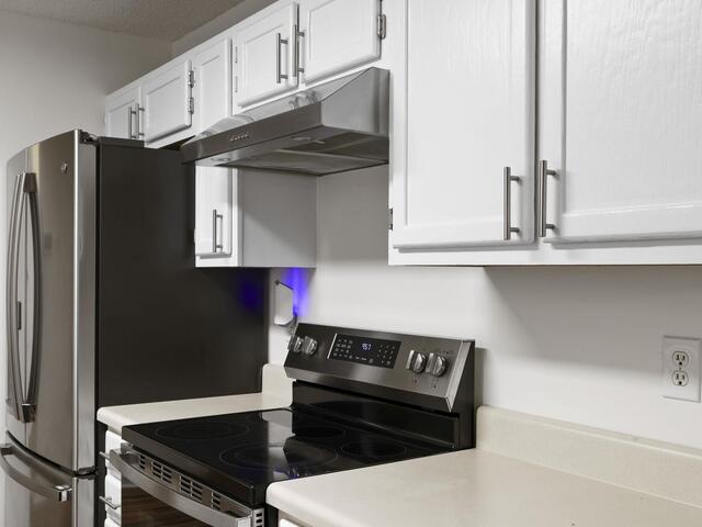 Photo of 687 Robinson Road