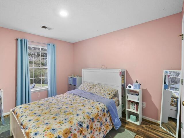 Photo of 687 Robinson Road