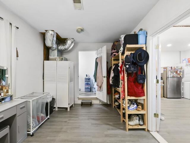 Photo of 687 Robinson Road