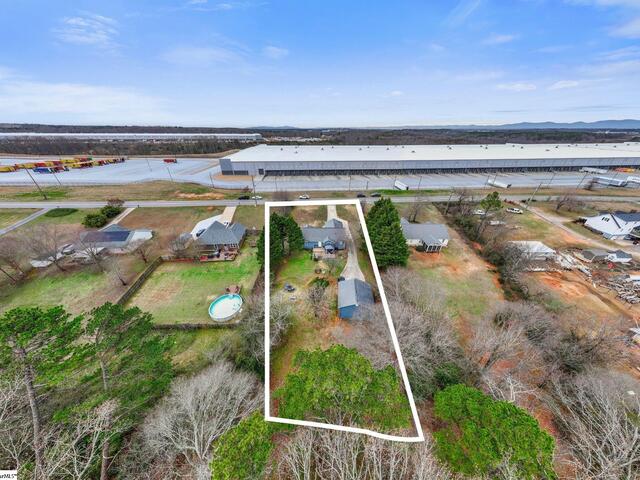 Photo of 687 Robinson Road