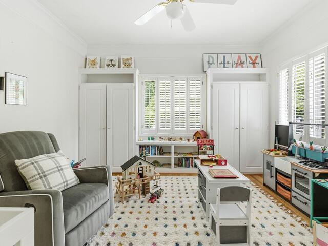 Photo of 203 Ingleside Way