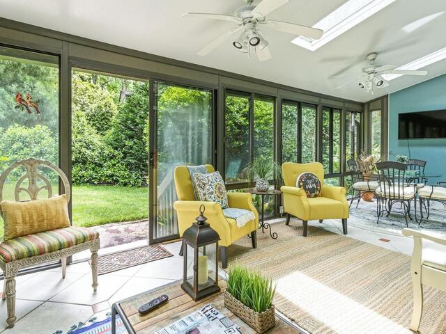 Photo of 203 Ingleside Way