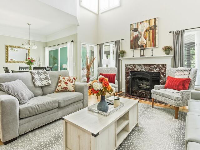 Photo of 203 Ingleside Way
