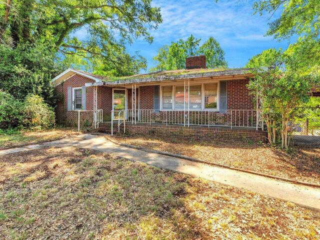 Photo of 104 E Butler Road