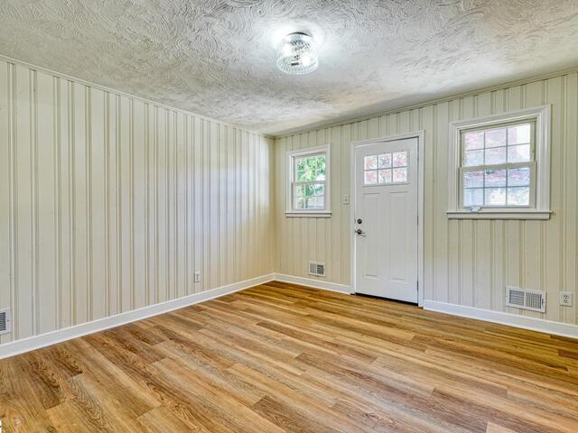 Photo of 132 Walden Circle