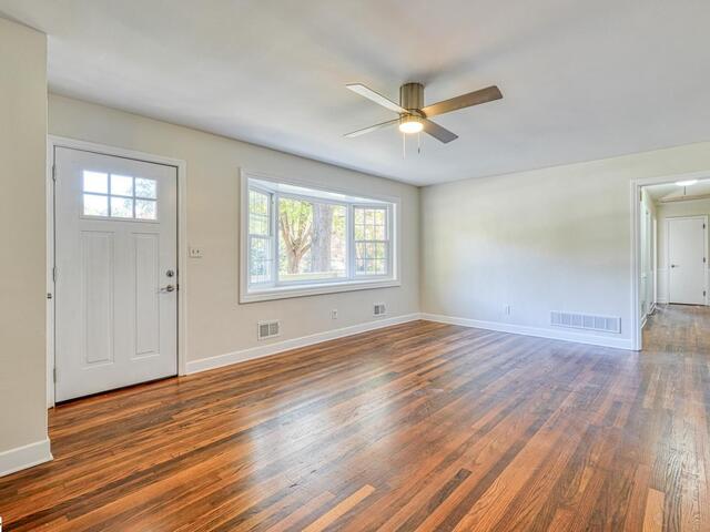 Photo of 132 Walden Circle