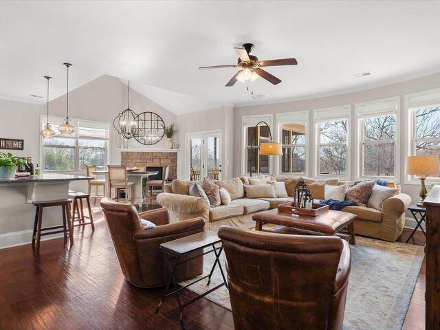 Photo of 27 Wood Hollow Circle