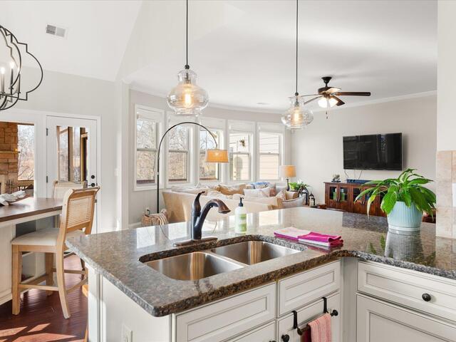 Photo of 27 Wood Hollow Circle