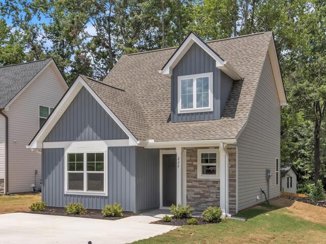 Photo of 222 Saluda Street