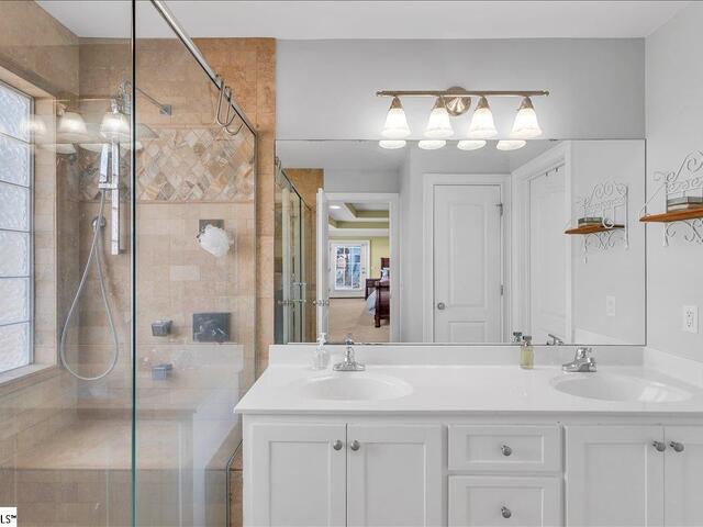 Photo of 14 Manorwood Court