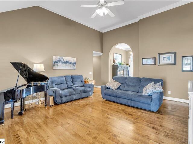 Photo of 14 Manorwood Court