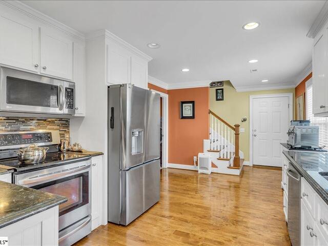 Photo of 14 Manorwood Court