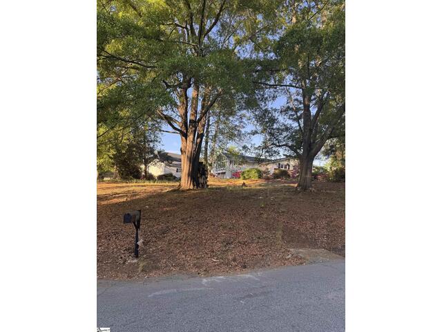 Photo of 131 Shallowford Road