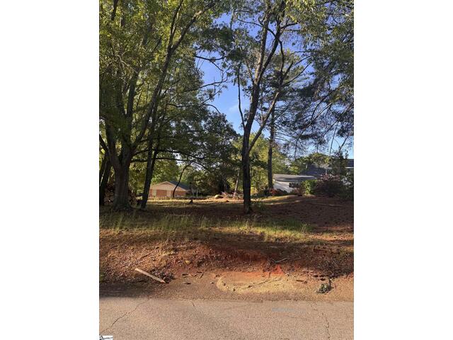 Photo of 131 Shallowford Road