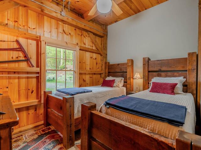 Photo of 201 Plumley Summit Road