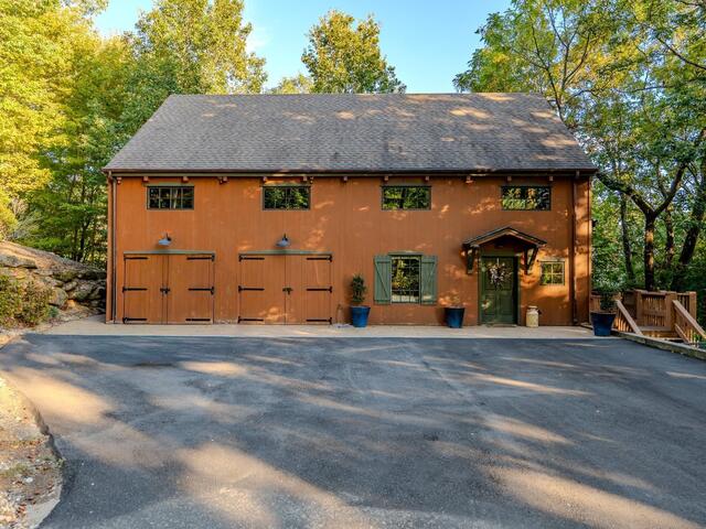 Photo of 201 Plumley Summit Road