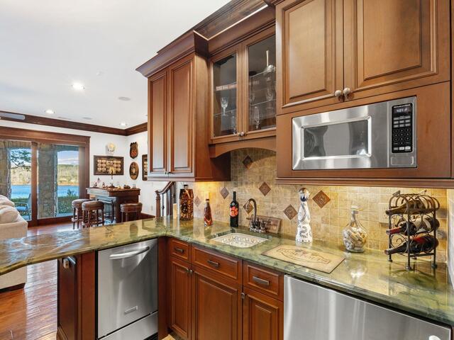 Photo of 320 Knollwood Drive