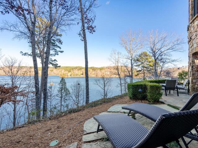 Photo of 320 Knollwood Drive