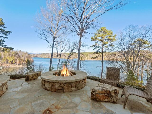 Photo of 320 Knollwood Drive