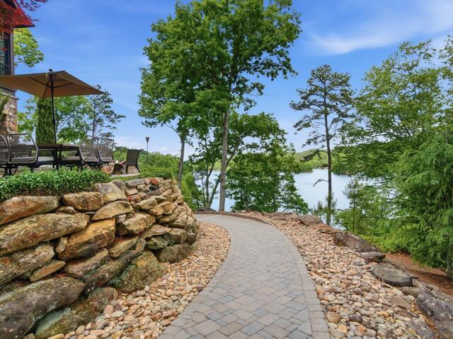 Photo of 320 Knollwood Drive