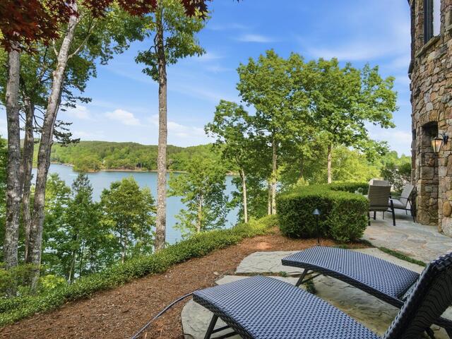 Photo of 320 Knollwood Drive