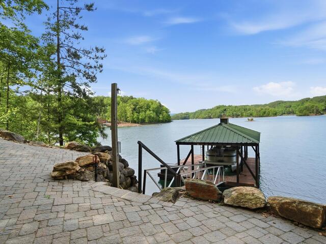 Photo of 320 Knollwood Drive