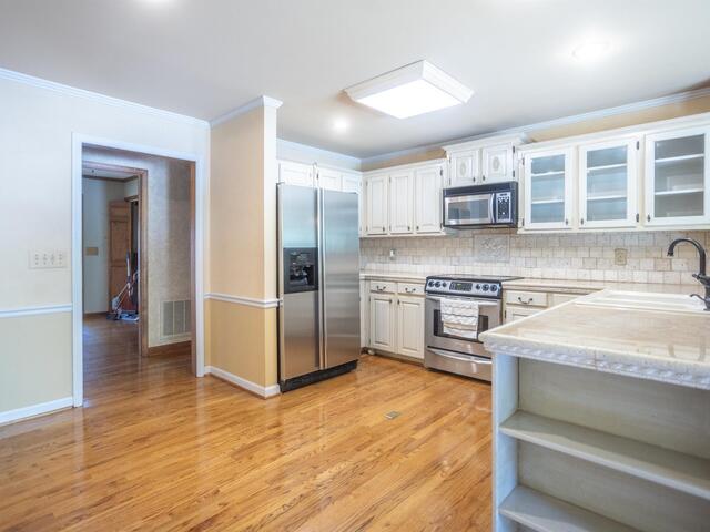 Photo of 306 Cottonwood Court