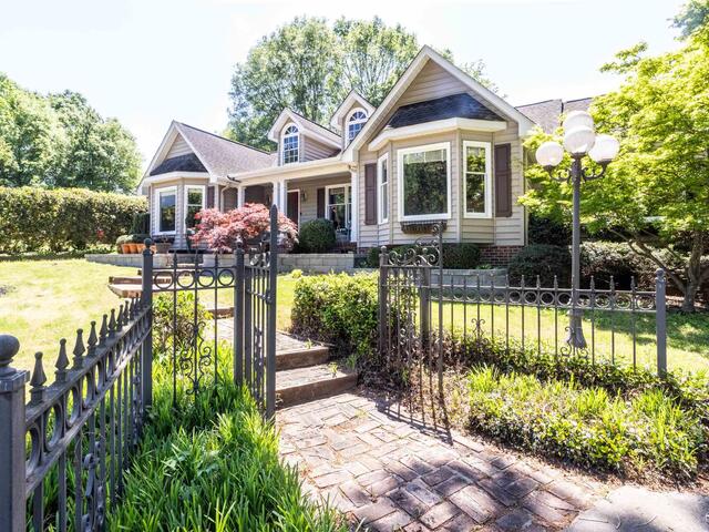 Photo of 306 Cottonwood Court