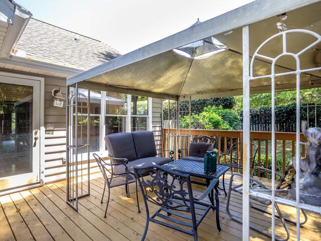 Photo of 306 Cottonwood Court